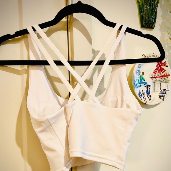 White padded exercise Bra, Excellent, NWT! - Picture 2 of 5